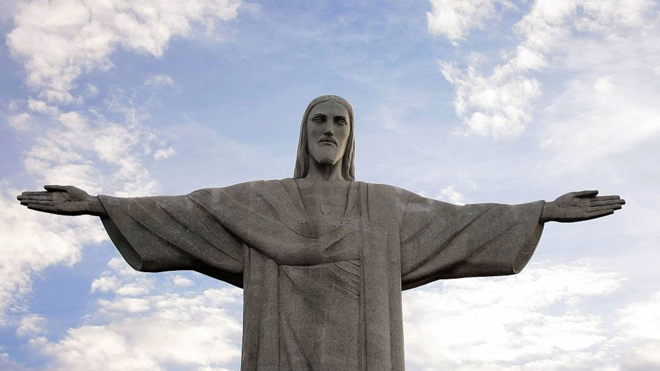 O Senhor está sentado